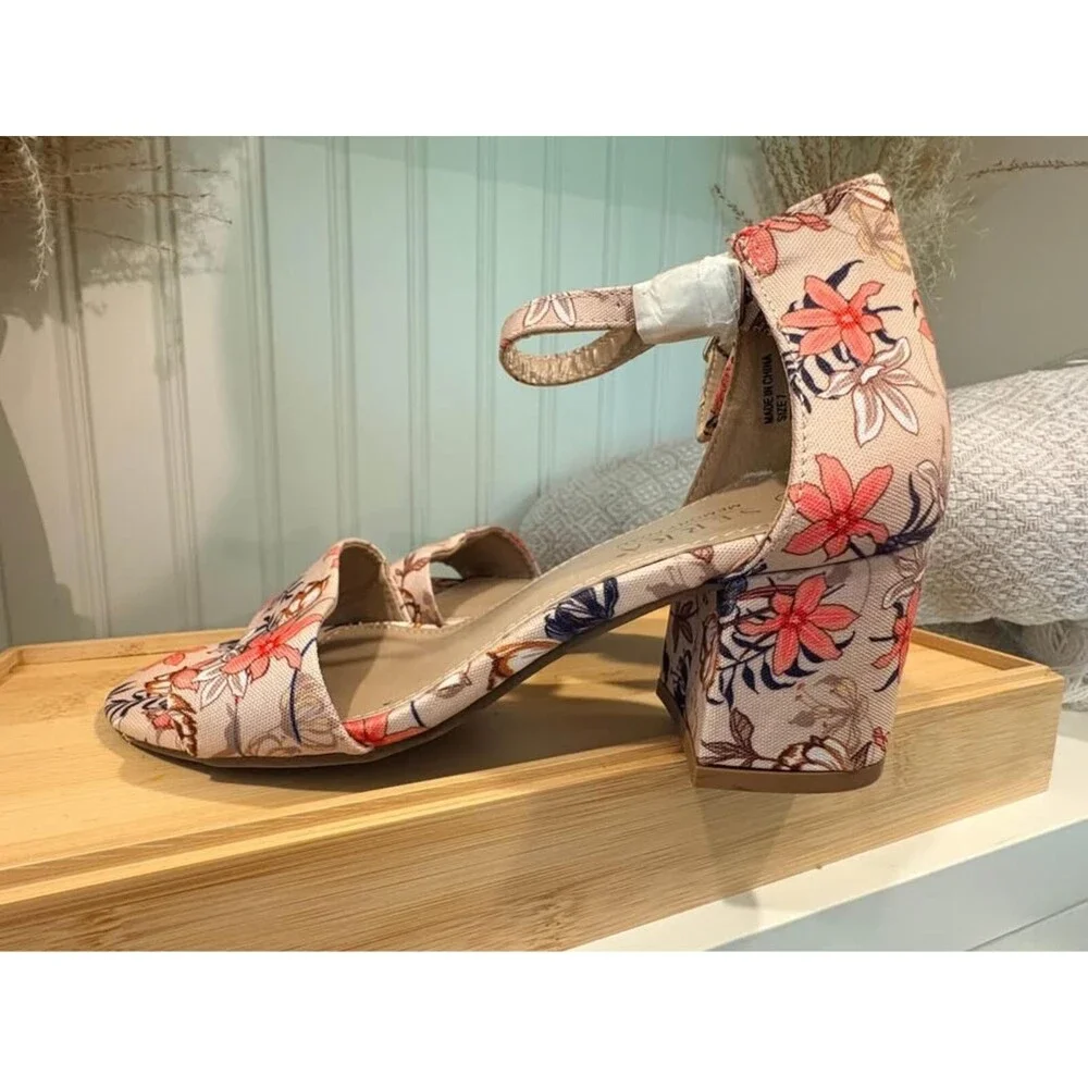 Serra Floral Block Heel Sandals Size 7
